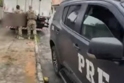 PRF recupera caminhão de ovos roubado em Duque de Caxias