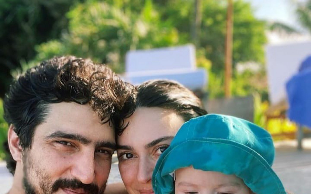 Thaila Ayala e Renato G&oacute;es com o filho Francisco 