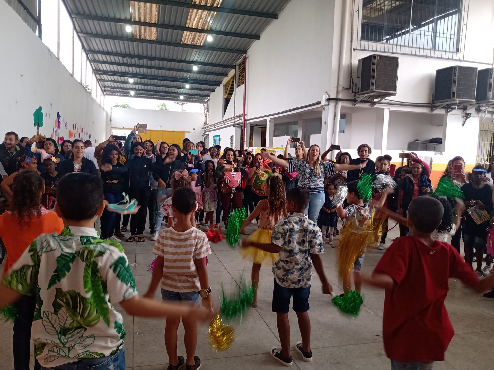 O evento teve a participa&ccedil;&atilde;o de alunos, respons&aacute;veis, professores, corpo t&eacute;cnico da unidade escolar e a comunidade local - Divulga&ccedil;&atilde;o