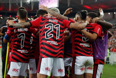 Na volta da Seleção, Pedro faz três e comanda goleada do Flamengo sobre o Red Bull Bragantino