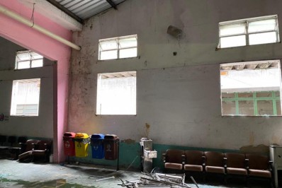 Usuários de drogas roubam janelas e até encanamento de banheiro do Museu do Samba