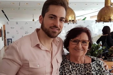 Mãe de Paulo Gustavo fala sobre relação com Thales Bretas: 'Faz tudo pra mim'