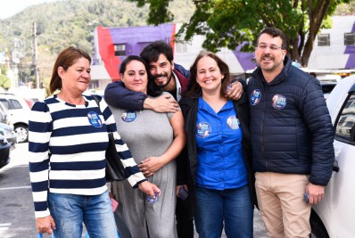 Medalhista pan-americana de karatê, Regina Fechó busca vitória na Alerj