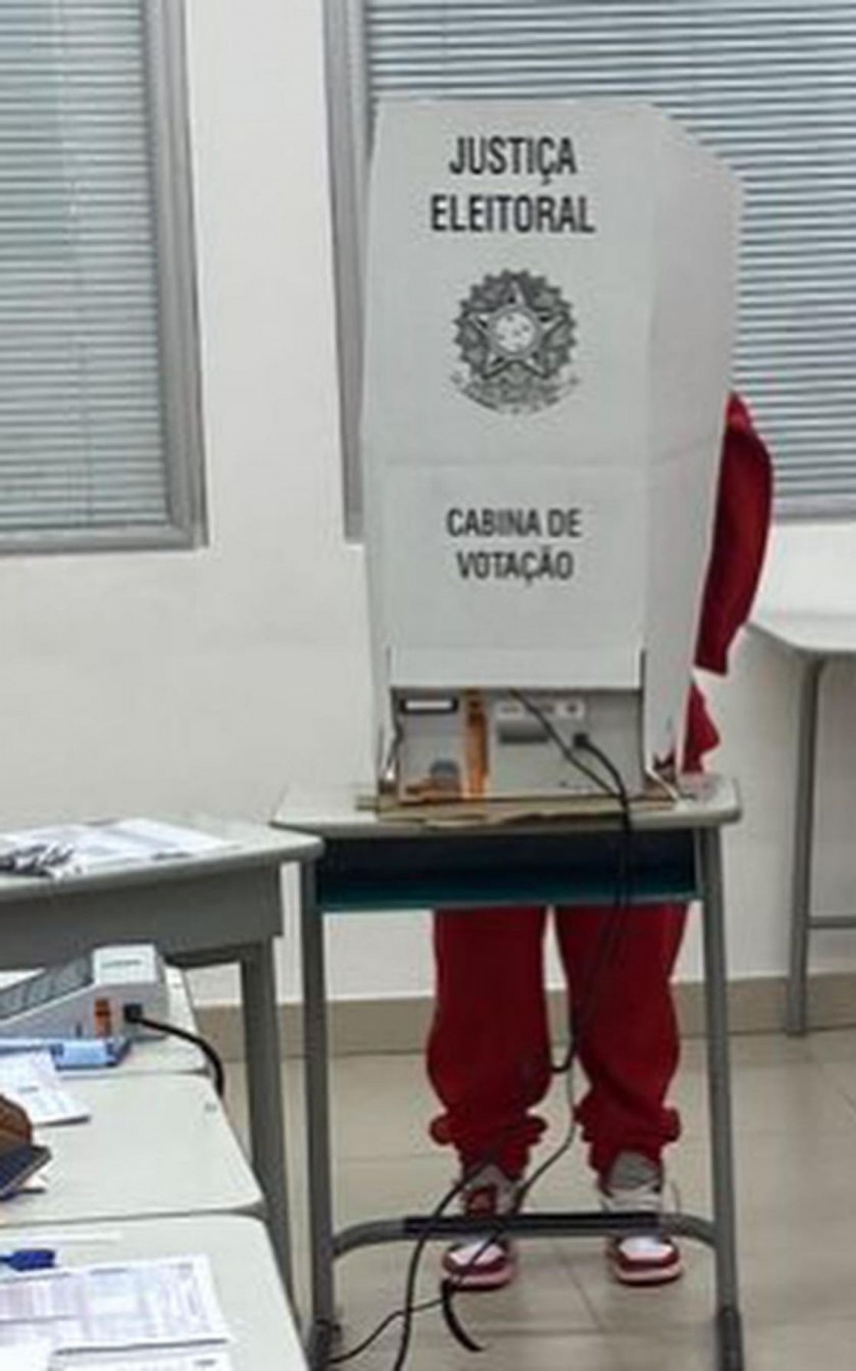 Luisa Sonza vota em S&atilde;o Paulo