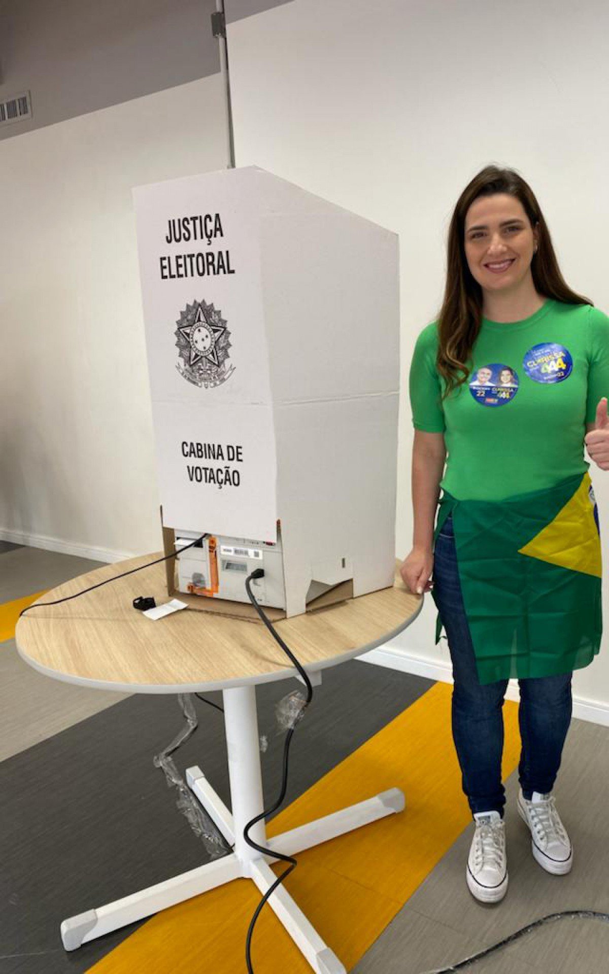 Clarissa Garotinho vota na Zona Sul do Rio na manhã deste domingo - Divulgação