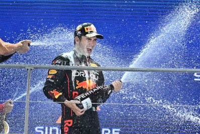 F1: Sergio Pérez supera Leclerc e vence o GP de Singapura