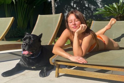 Paolla Oliveira sensualiza de biquíni na web: 'Esperando'