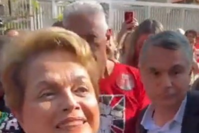 Ex-Presidente Dilma Rousseff vota em Belo Horizonte