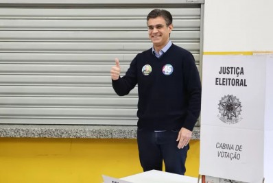 Garcia vota em São Paulo e aposta nos votos dos indecisos por 'virada'