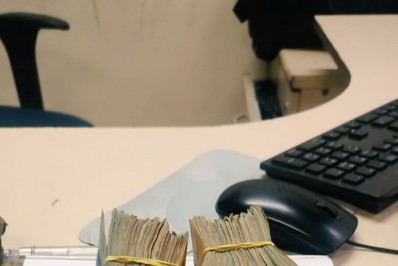 Homem é detido com R$ 17 mil em espécie no Complexo da Maré