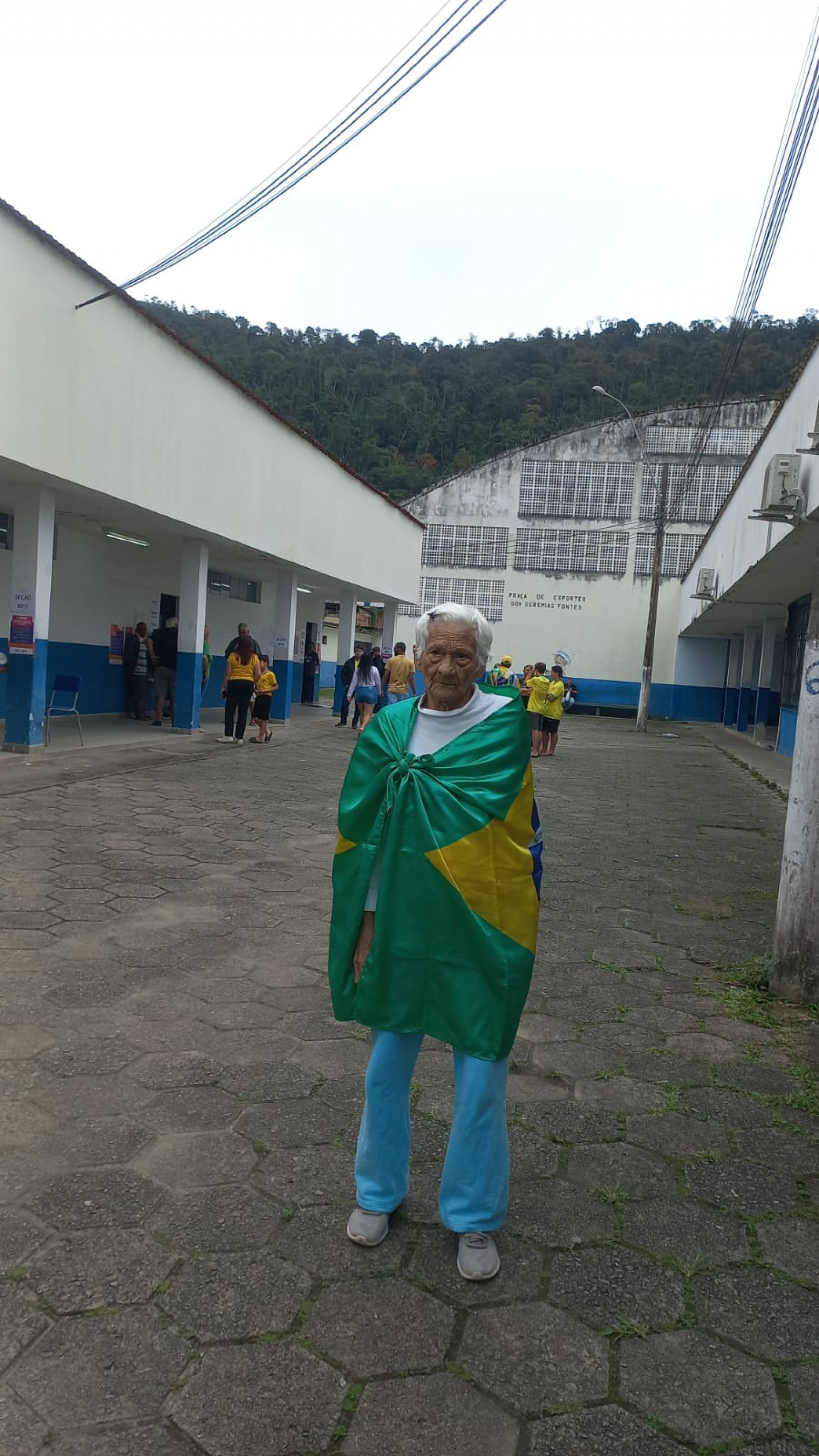 Ant&ocirc;nia Anat&oacute;lia Lara, 89 anos, confirmou presen&ccedil;a nas urnas. - Divulga&ccedil;&atilde;o