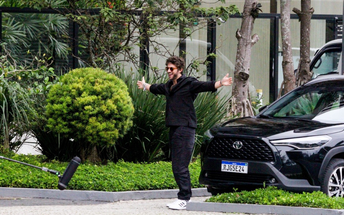 Chay Suede vive o mocinho Ari, em 'Travessia', a pr&oacute;xima novela das 21h