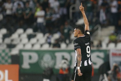 Tiquinho Soares, do Botafogo, é eleito o autor do 'Gol da Rodada' do Brasileirão; veja o lance