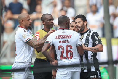CBF divulga áudio do VAR em lance de pênalti marcado para o Atlético-MG contra o Fluminense