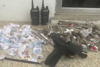 PM prende três criminosos com drogas e arma, em Nilópolis