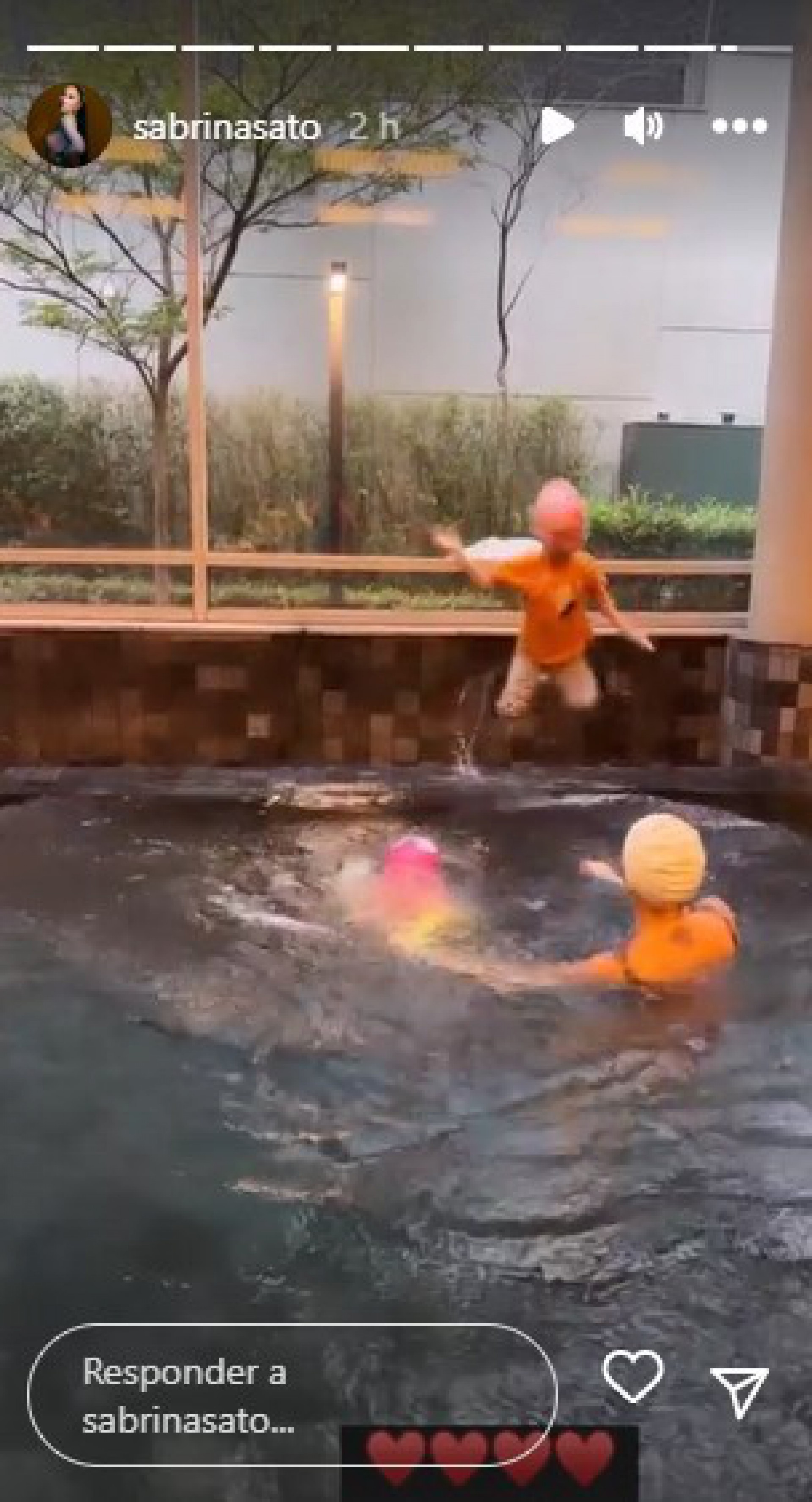 Sabrina Sato aproveita tarde de atividades com Zoe  - Reprodução Internet