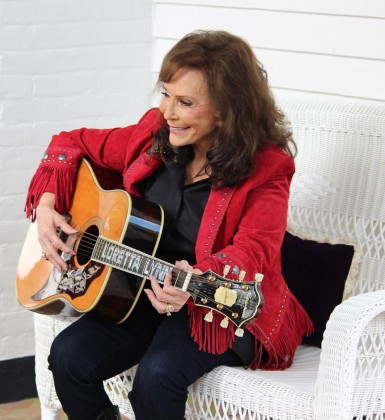 Loretta Lynn, lenda da música Country, morre aos 90 anos | Mundo e