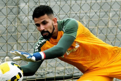 Fluminense deve propor renovação para aceitar liberar goleiro para o Bahia