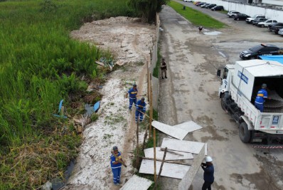 Seop realiza demolição de construção irregular na Zona Oeste