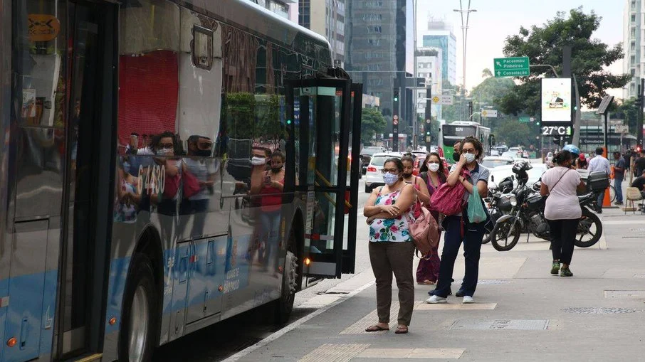 Justiça decide que compartilhamento do vale-transporte pode causar justa causa