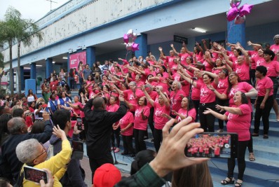 Outubro Rosa tem início com música em São Gonçalo