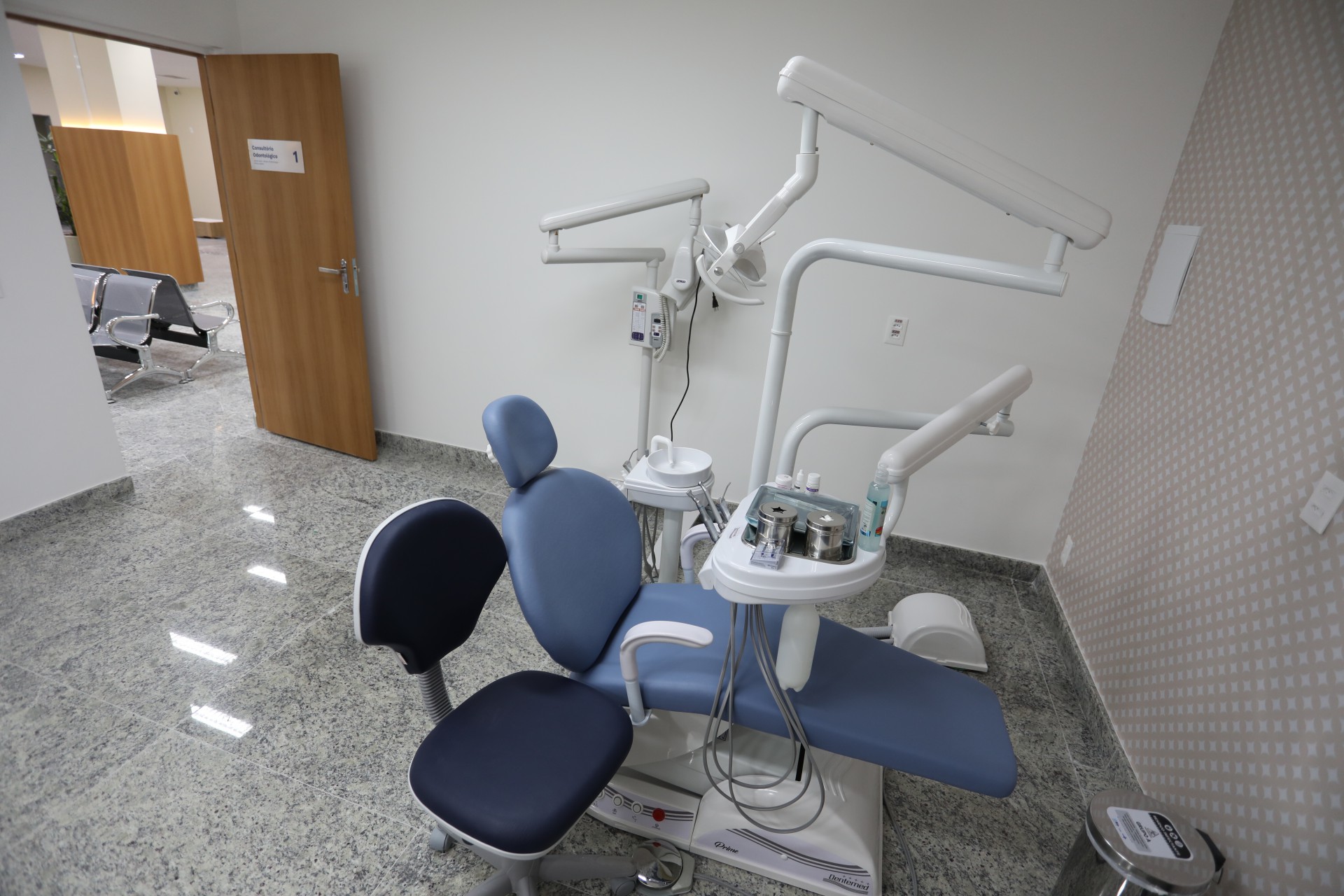 O prefeito Eduardo Paes inaugura o mais moderno Complexo de Saúde Pública da América Latina. O Super Centro Carioca de Saúde, em Benfica, nesta quarta-feira (05).  - Pedro Ivo/ Agência O Dia