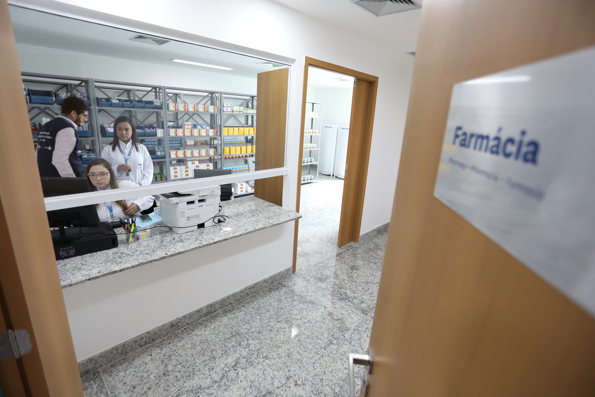 O prefeito Eduardo Paes inaugura o mais moderno Complexo de Saúde Pública da América Latina. O Super Centro Carioca de Saúde, em Benfica, nesta quarta-feira (05).  - Pedro Ivo/ Agência O Dia