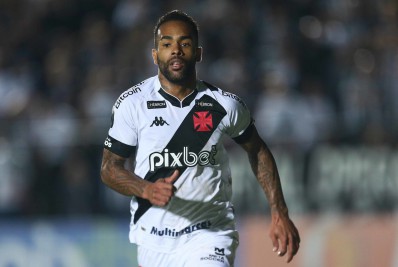 Alex Teixeira, do Vasco, estaria na mira de clube da Série A
