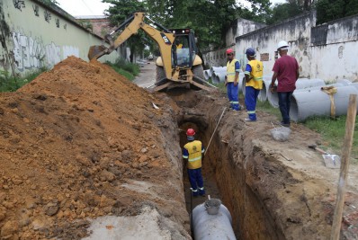Após reivindicações Marambaia recebe obras de drenagem e pavimentação