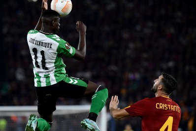 Treinador do Betis elogia Luiz Henrique e projeta futuro: 'Vai ser um grande jogador'