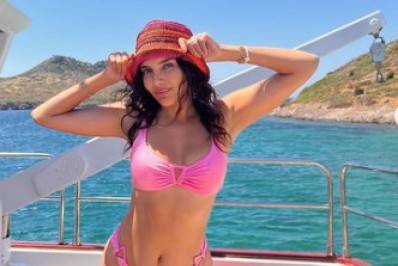 Mulher de jogador do City detona comida de Manchester e recebe críticas: 'Pesquise antes'