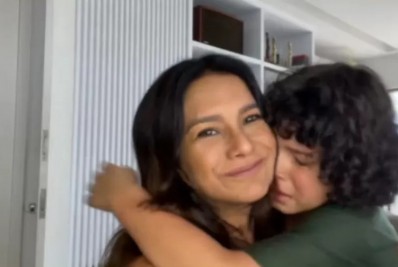 Filho caçula de Dira Paes chora durante 'Mais Você': 'Carência de mãe'