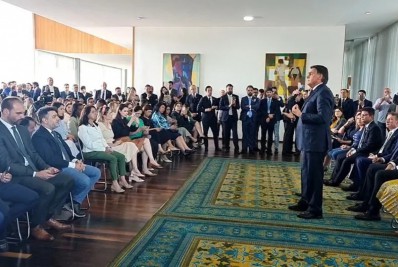 Bolsonaro reúne governadores e deputados reeleitos em Brasília