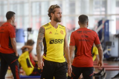 Léo Pereira acredita que empate do Flamengo serve de lição para a Copa do Brasil