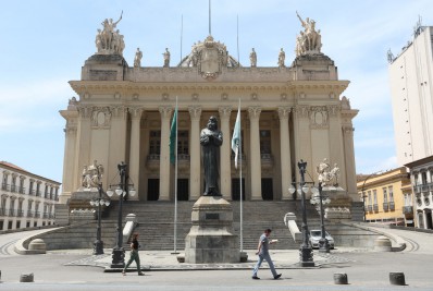 Alerj: nova legislatura toma posse com bancadas rachadas por eleição da mesa