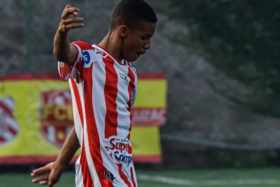 Meia de projeto gratuito de Nilópolis está na final da Taça das Favelas