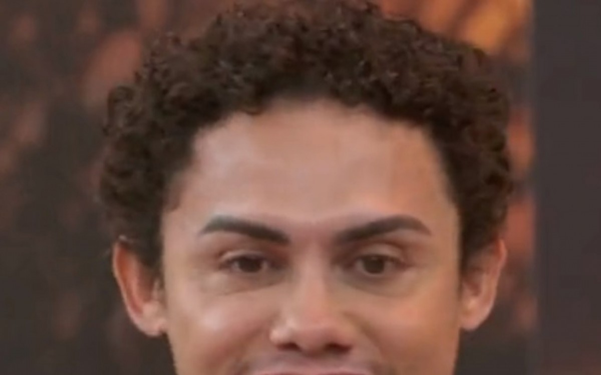 Silvero Pereira participa do 'Encontro'