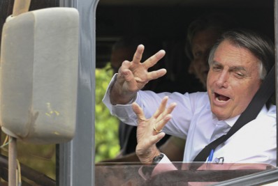 Bolsonaro cumpre agenda de campanha eleitoral na capital de Minas e visita uma igreja 