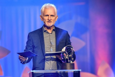 Nobel da Paz vai para ativista de Belarus e organizações da Rússia e Ucrânia