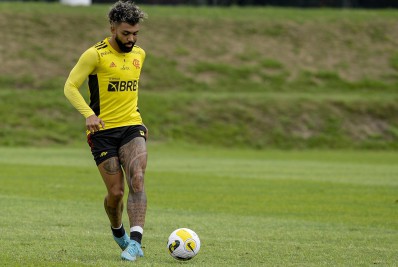 Flamengo pode receber proposta de R$ 122 milhões do Sevilla por Gabigol