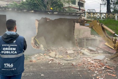 Seop faz ação para demolir construções irregulares em área de influência do tráfico