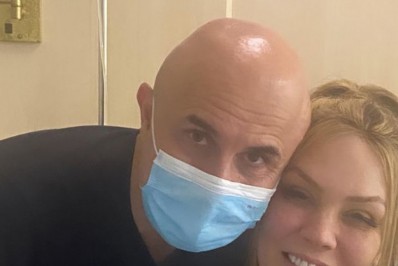 Simony comemora término da primeira fase de tratamento contra câncer: 'Rumo à vitória'