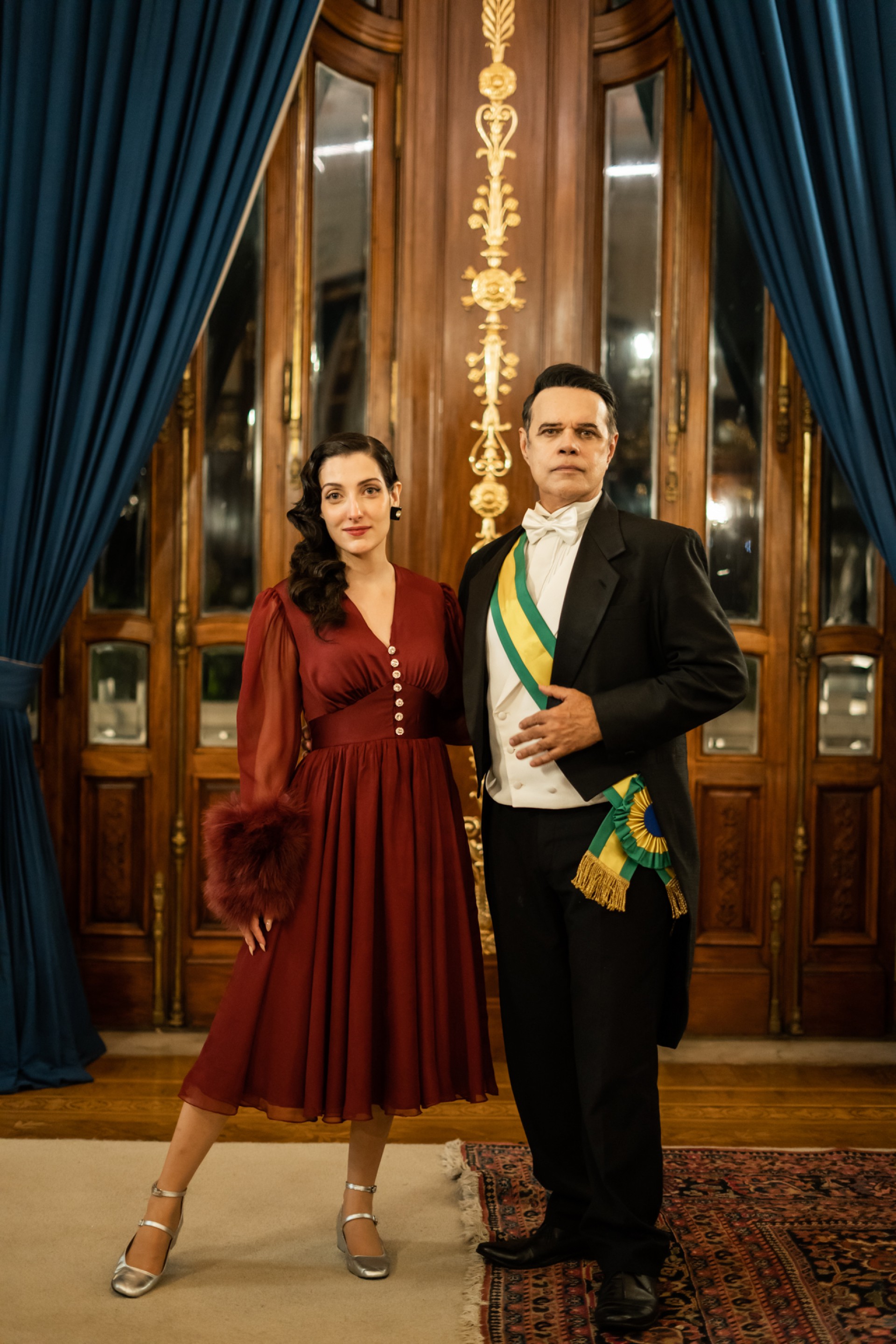 Clarice Falcão vive Fefê, uma influenciadora digital que vira governadora do Rio na série 'A Eleita' - Laura Campanella / Divulgação