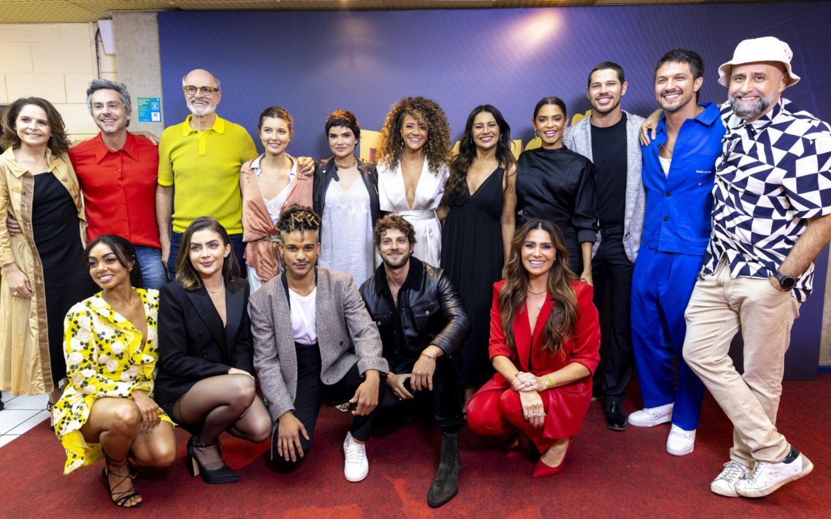 Elenco de 'Travessia' e 'Pantanal' se reúne no 'Domingão' para passagem do bastão - Globo/Victor Pollak