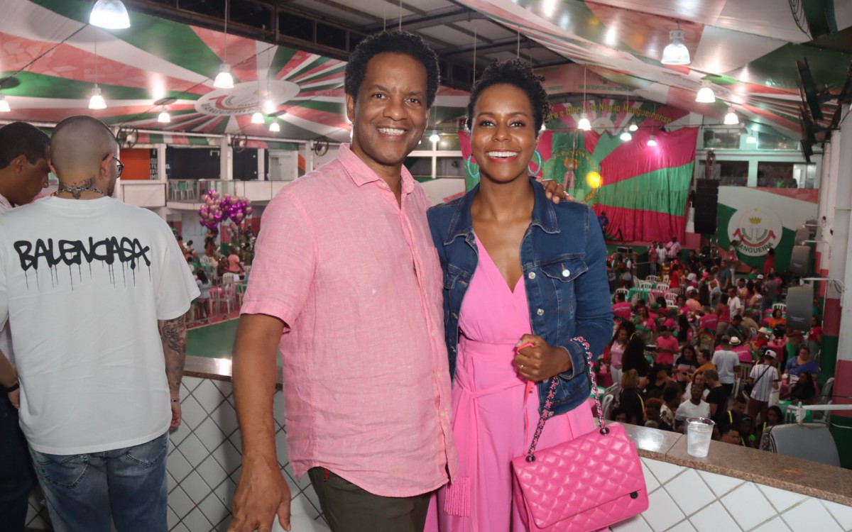 Maju Coutinho e o marido estiveram na final de samba da Mangueira, neste sábado - Thiago Mattos / Ag. News