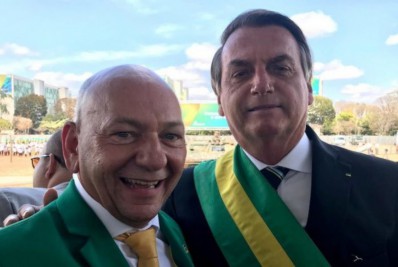 Ministério da Defesa concede honraria a Luciano Hang