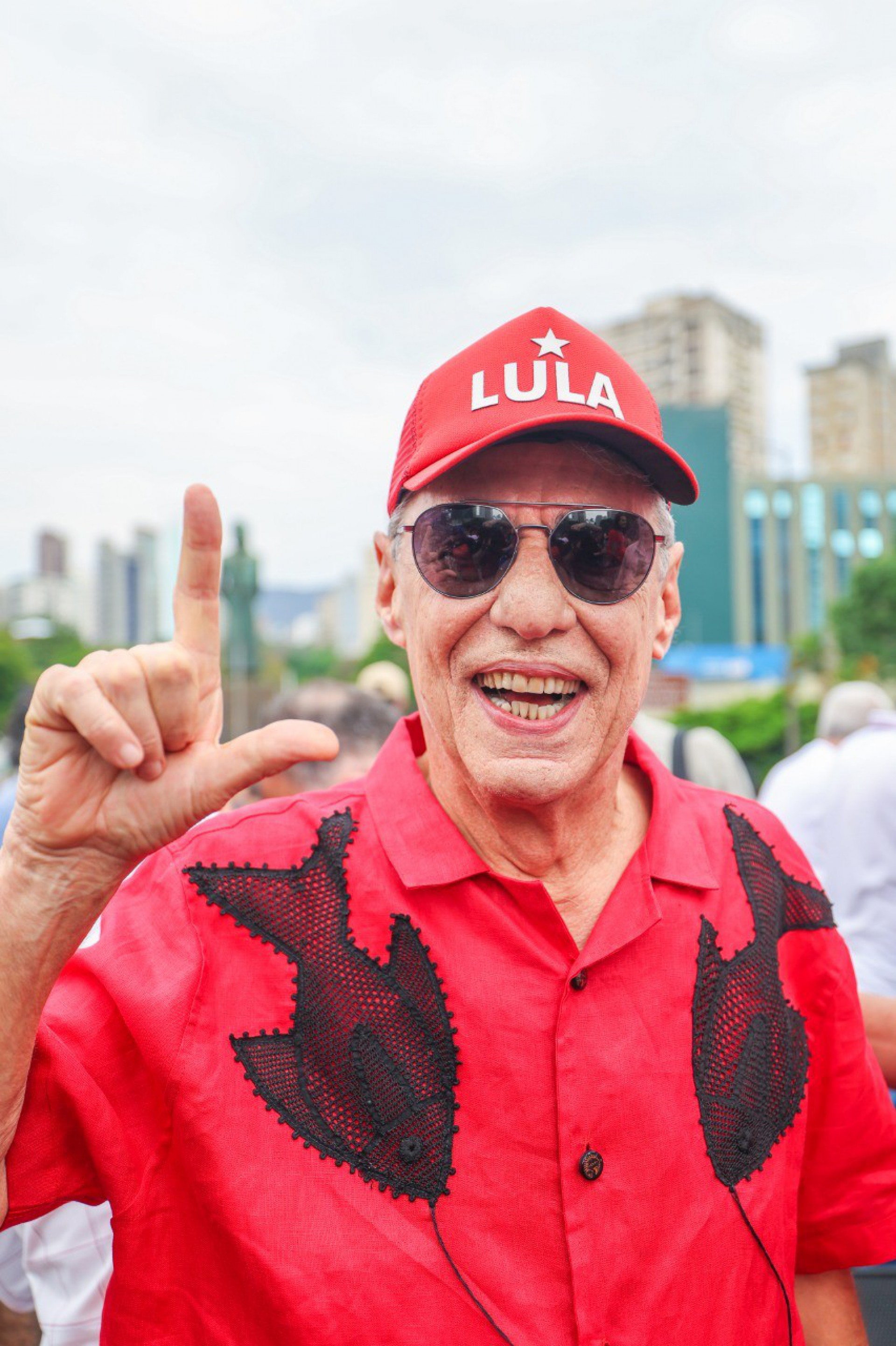 Chico Buarque declara apoio ao ex-presidente no segundo turno das eleições 2022 - Reprodução/Redes Sociais/Lula