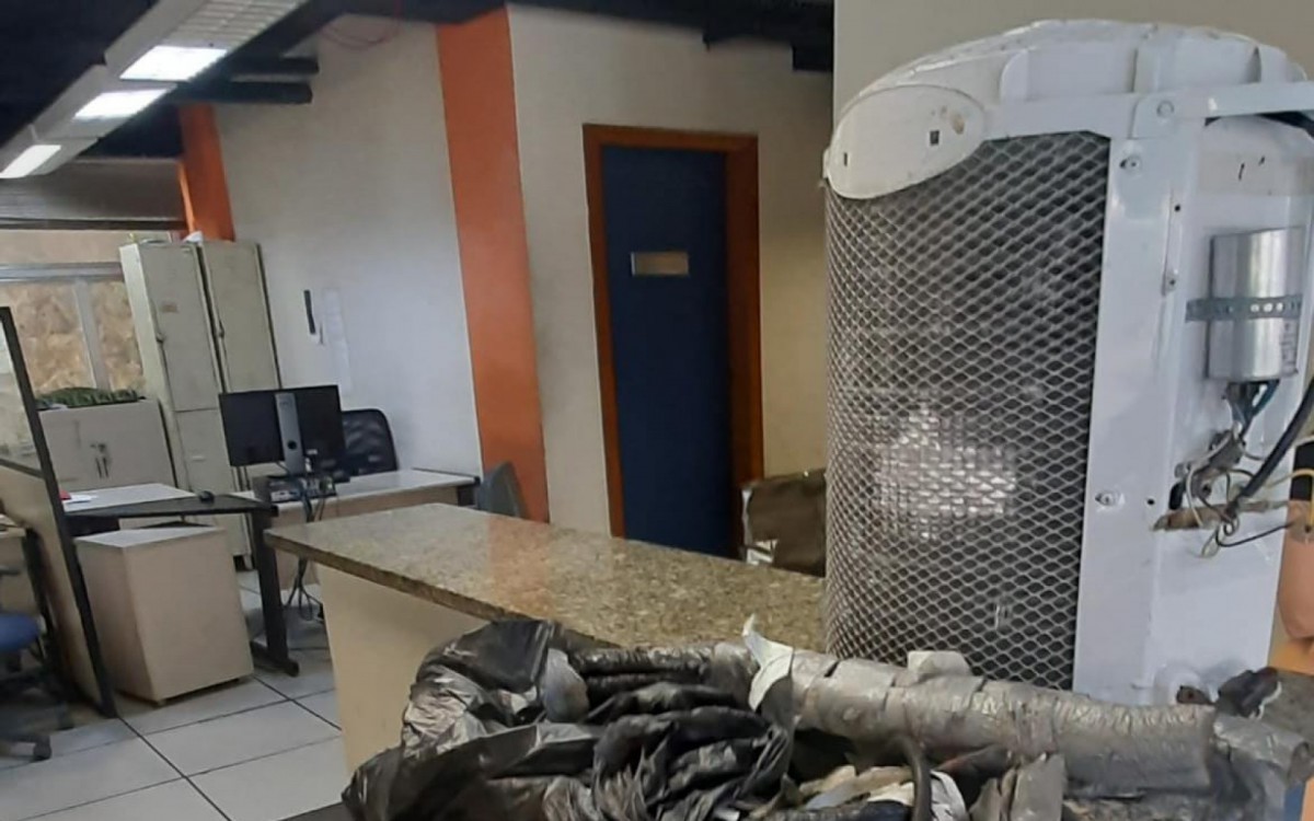Policiais do Tijuca Presente prenderam homem por furtar ar-condicionado - Divulgação