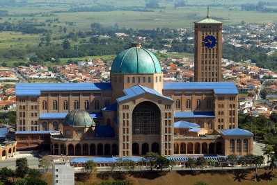 Aparecida: no dia da padroeira do Brasil, Santuário Nacional terá sete missas