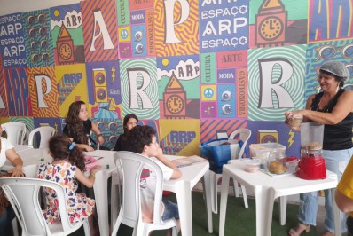 Alunos praticam empreendedorismo no 